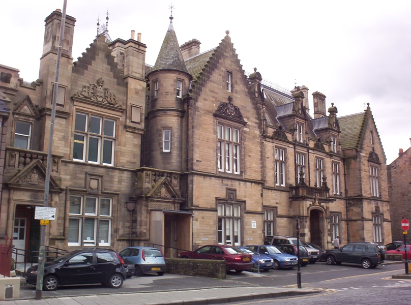 Exterior of the Stirling Sheriff Court